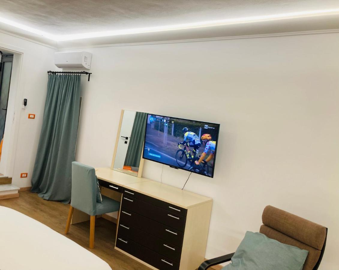 Lavica Di Mezzo Apartments Catania Eksteriør billede