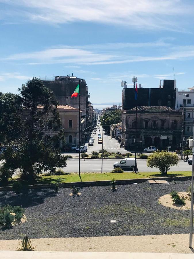 Lavica Di Mezzo Apartments Catania Eksteriør billede