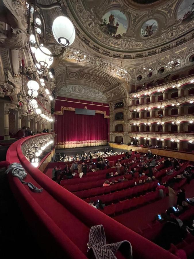 Lavica Di Mezzo Apartments Catania Eksteriør billede